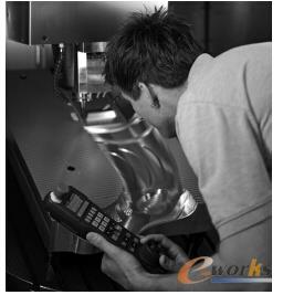 使用HR550FS無線式手輪在傾斜工作平面上干預(yù)程序運(yùn)行