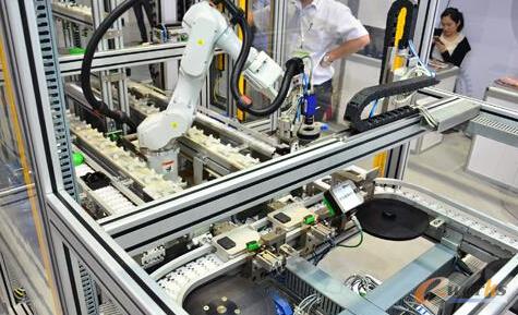 �˴����������Ј�(ch��ng)Ҏ(gu��)ģ��ǰ������